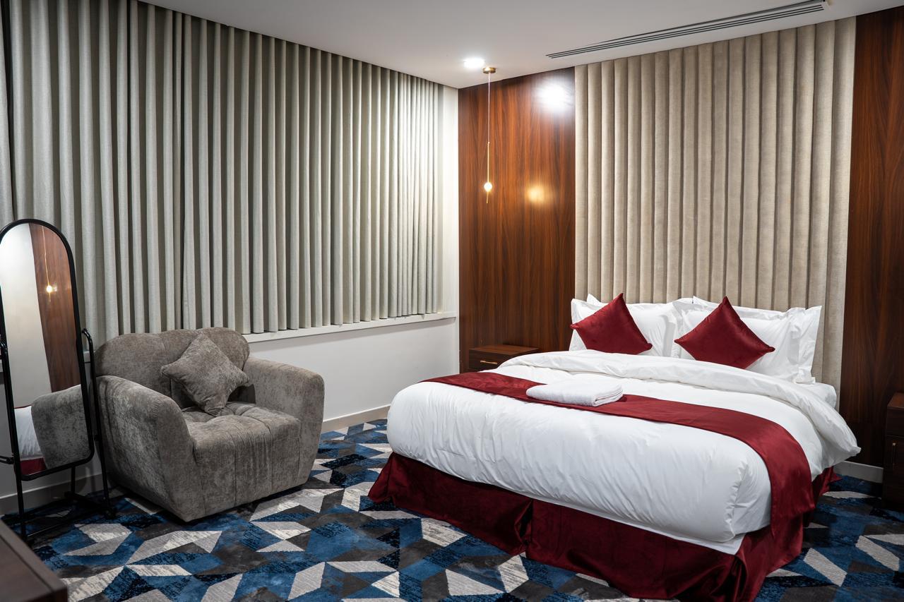 Deluxe Suite